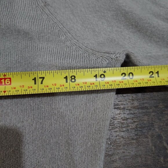 Jaclyn Smith Sweater Gray Button in Collar Cuffs Long Sleeve V Neck Casual - Picture 7 of 15